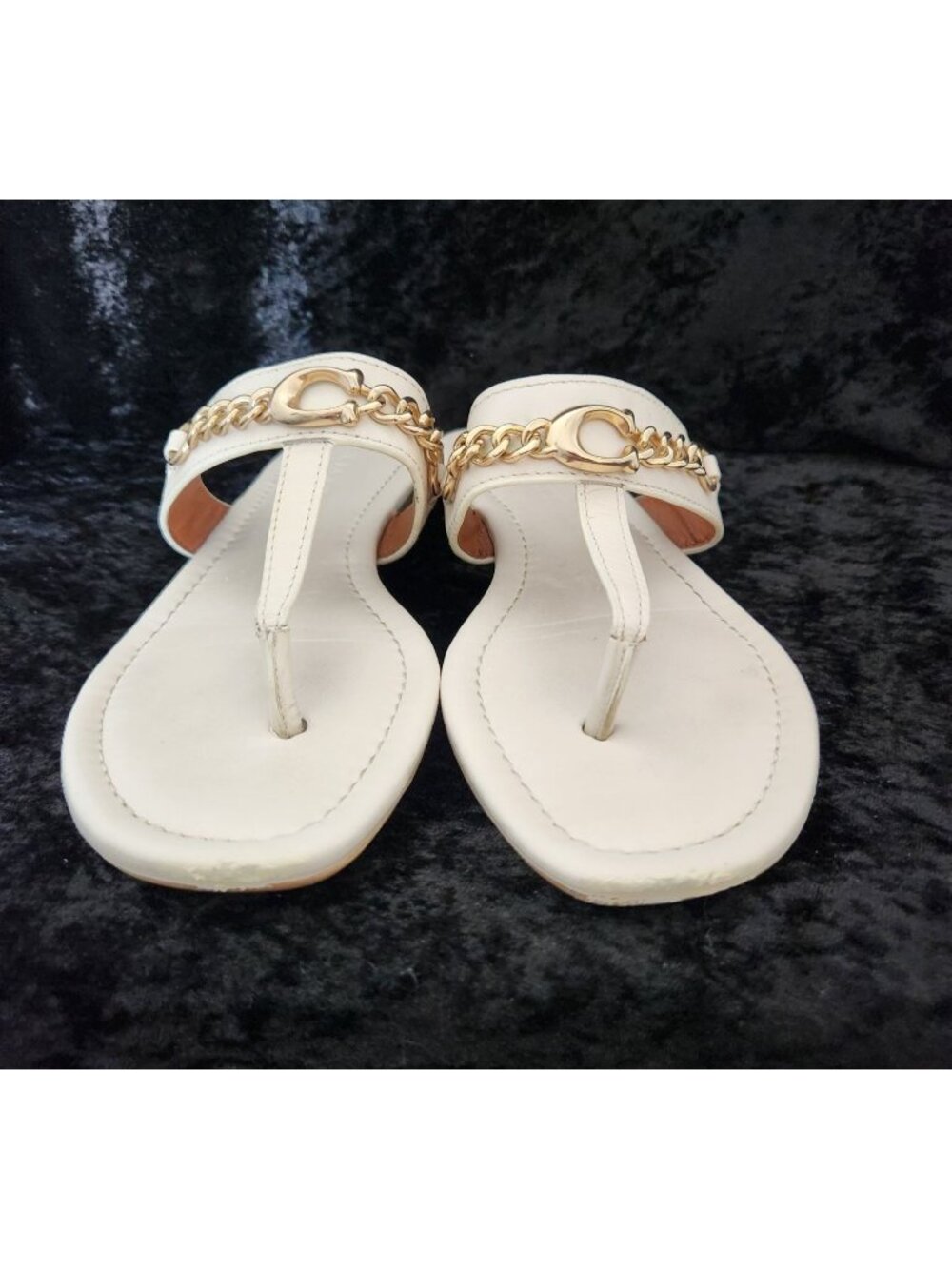 COACH Jaclyn Cream Leather Gold Chain T-Strap Thong Sandals 7B